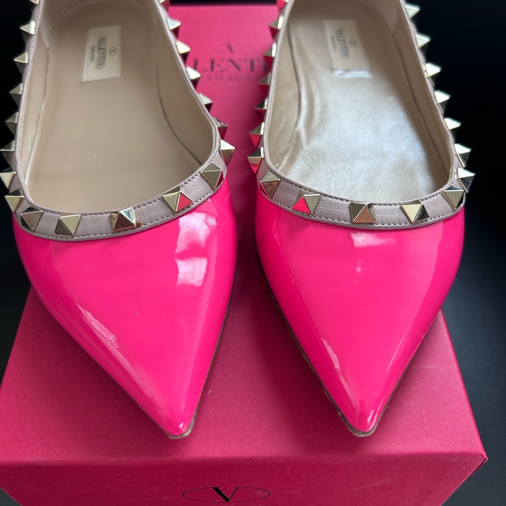 Valentino Patent Rockstud Ballet Flat - Picture 3 of 4